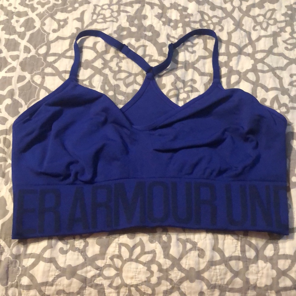 Brand new never worn underarmour sports fitted bra